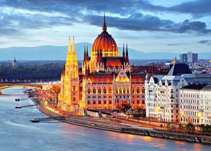 Tour Du Lịch Đức - Séc - Hungary - Slovakia -Áo 10 Ngày 9 Đêm (Bay Qatar Airways)
