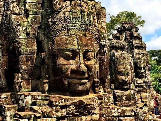 Angkor Thom nhiều khuôn mặt được tạc