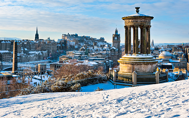 Toàn cảnh Edinburgh khi mùa đông về 