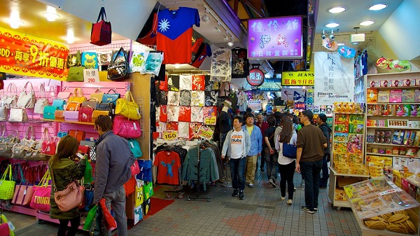 Những món đồ được bầy bán tại Chợ Đêm - Hàn Quốc