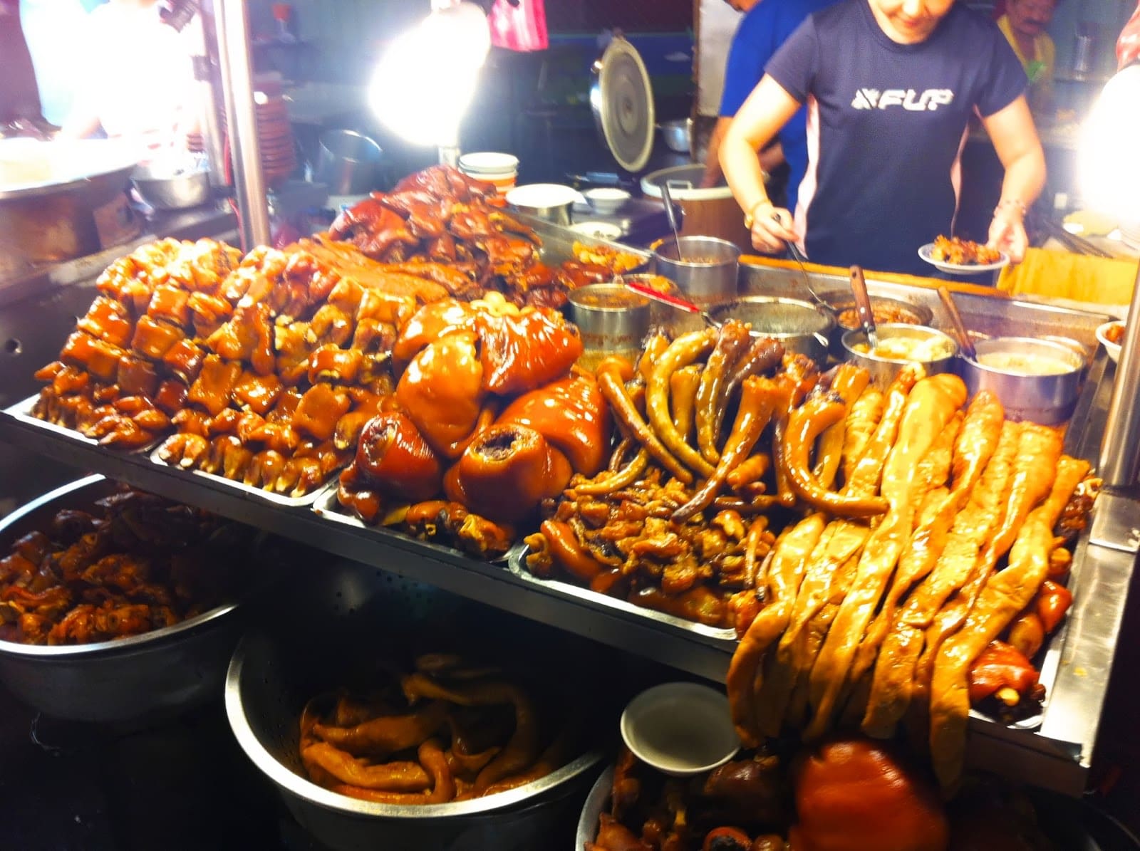 Món ăn thơm ngon bổ dưỡng tại chợ đêm Liuhe