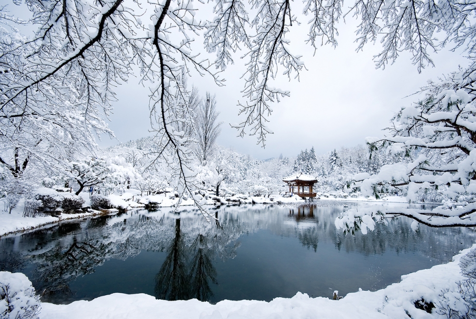 Vọng lâu Bomun vào mùa đông tuyết phủ kín