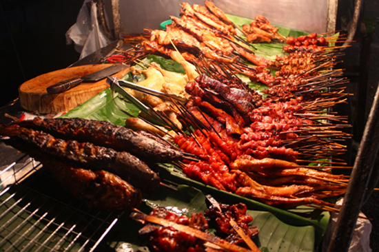 Một số món ăn nướng tại Lào