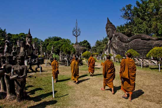 Vườn Tượng Phật nổi tiếng ở Lào