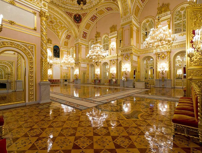 ung điện Kremlin Moscow với nội thất long lanh