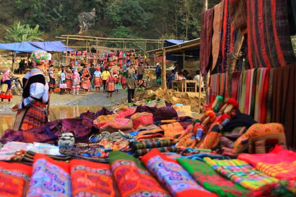 Chợ phiên - Nét đặc sắc trong văn hóa người Sapa