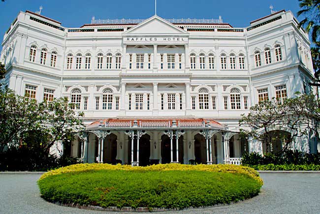 Khách sạn cổ kính Raffles Singapore