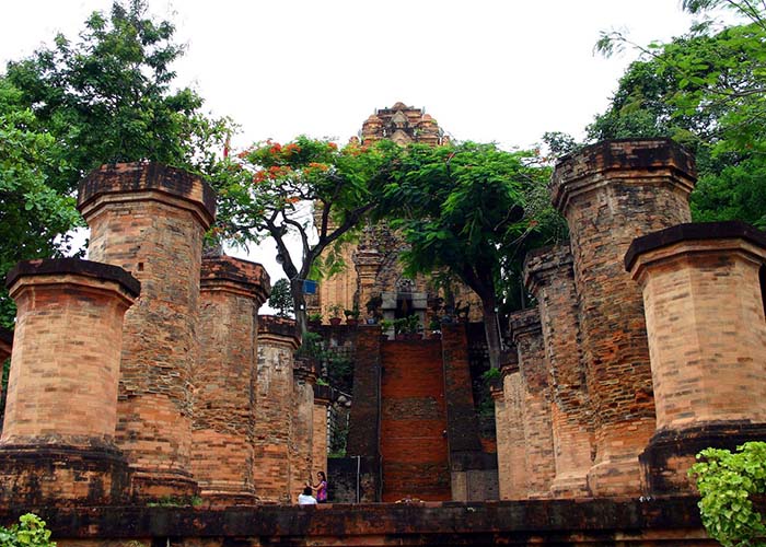 thap-ba-ponagar