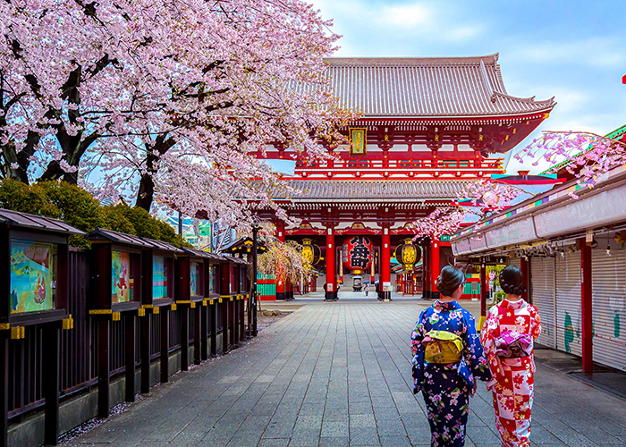 Khám phá ngôi đền cổ Asakusa Kannon nổi tiếng nhất Nhật Bản